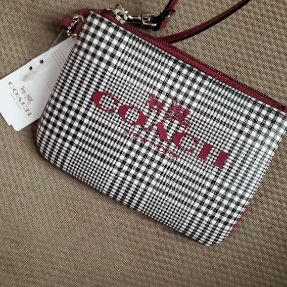 Coach Wrist purse - Picture 2 of 2